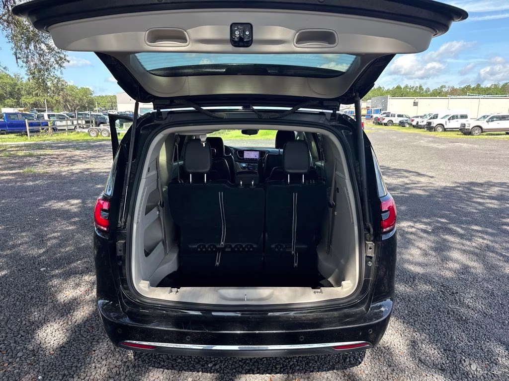 2024 Diamond Black Chrysler Pacifica Touring L FWD Van