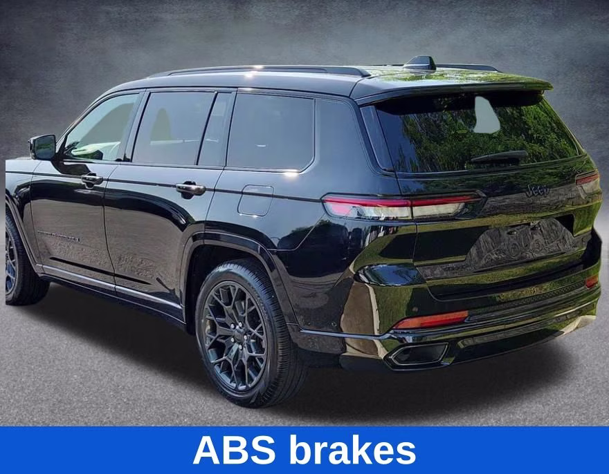 2023 Diamond Black Crystal Pearlcoat Jeep Grand Cherokee L Summit 4X4 SUV