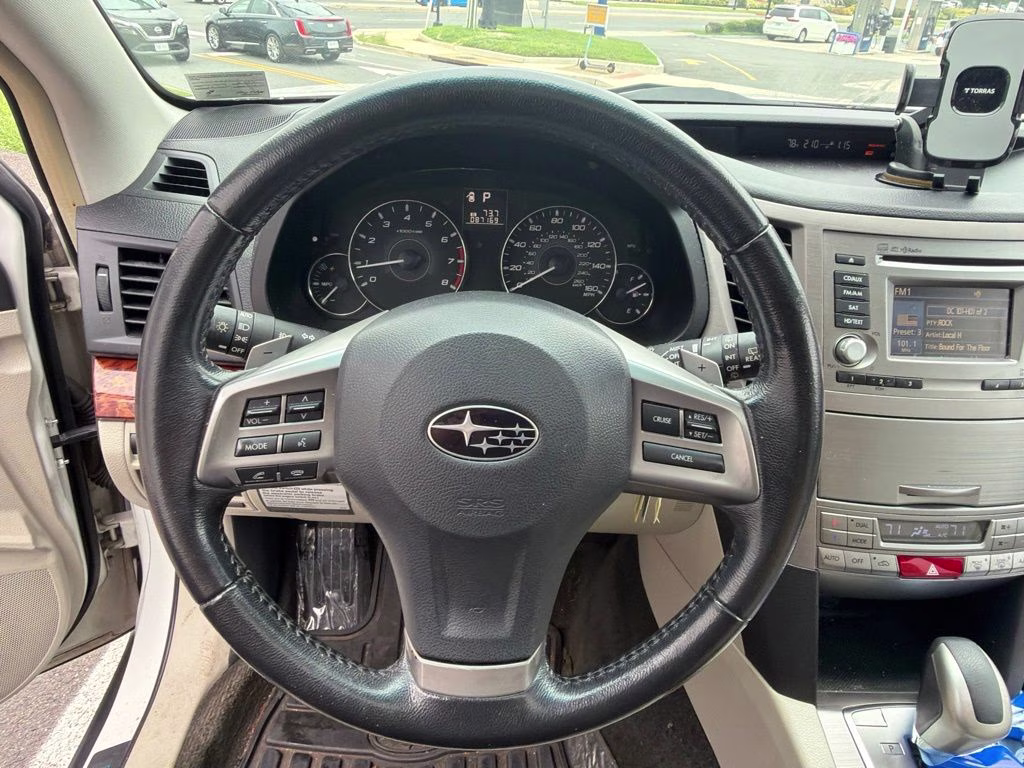 2012 Satin White Pearl Subaru Outback 3.6R AWD SUV