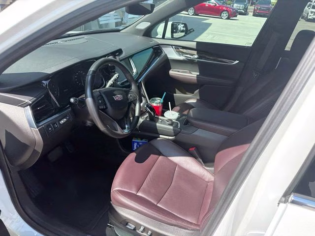 2023 Crystal White Tricoat Cadillac XT6 Premium Luxury FWD SUV