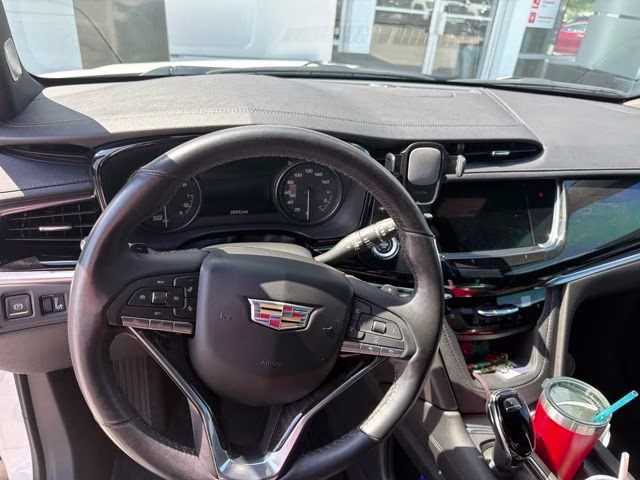 2023 Crystal White Tricoat Cadillac XT6 Premium Luxury FWD SUV