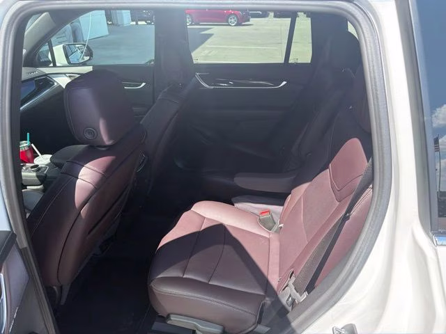 2023 Crystal White Tricoat Cadillac XT6 Premium Luxury FWD SUV