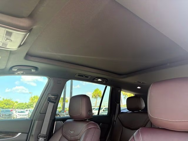 2023 Crystal White Tricoat Cadillac XT6 Premium Luxury FWD SUV