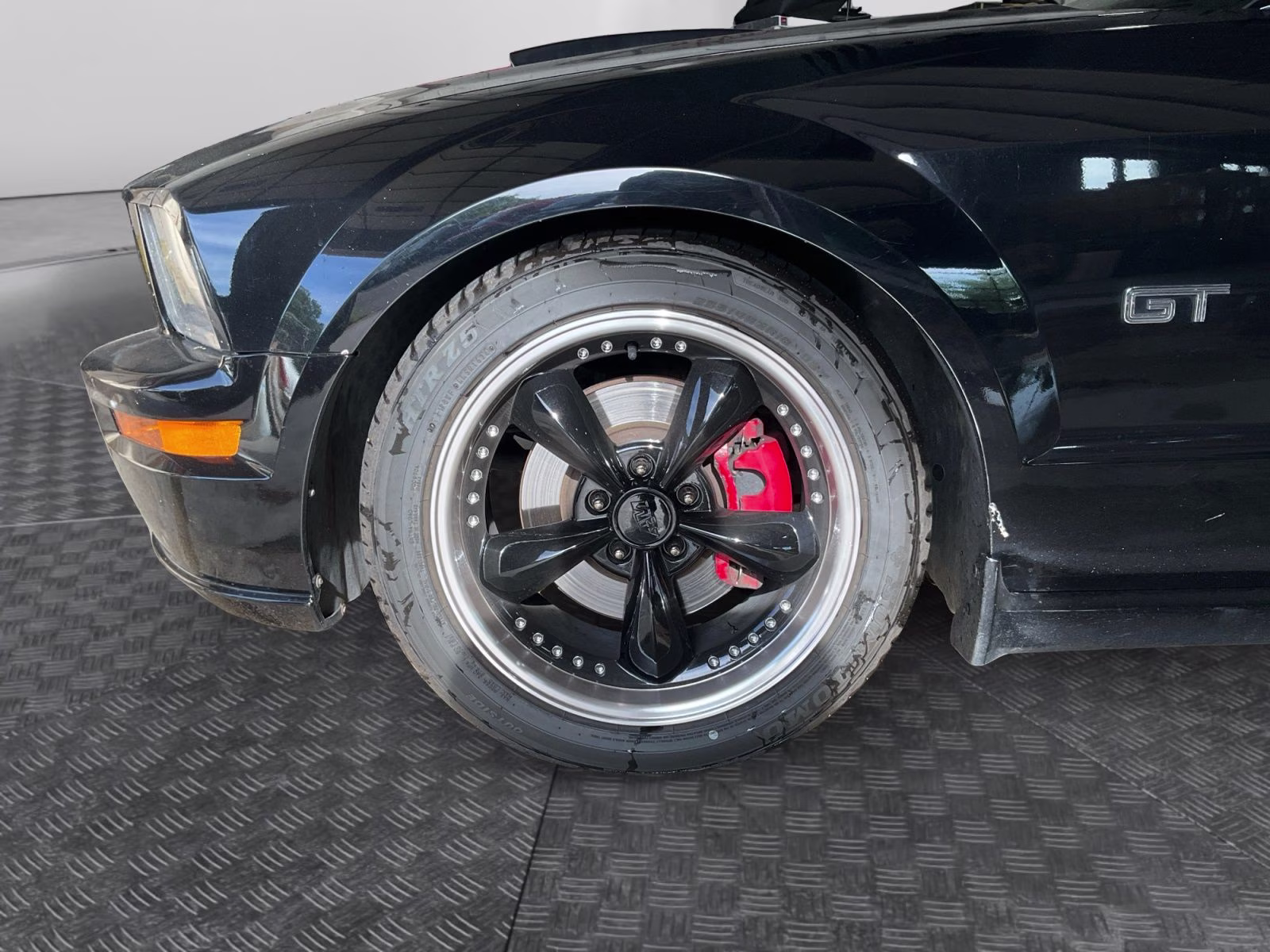 2007 Black Ford Mustang RWD Coupe