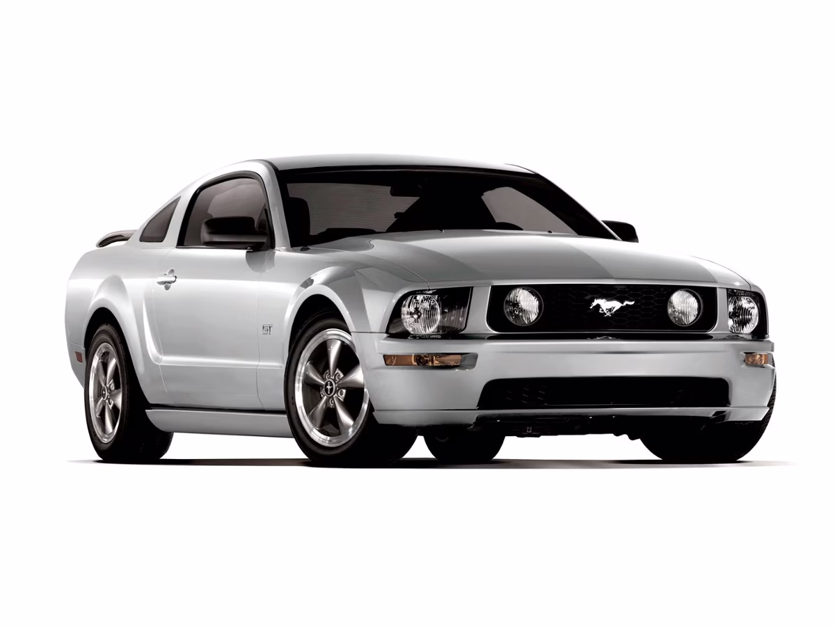 2007 Black Ford Mustang RWD Coupe