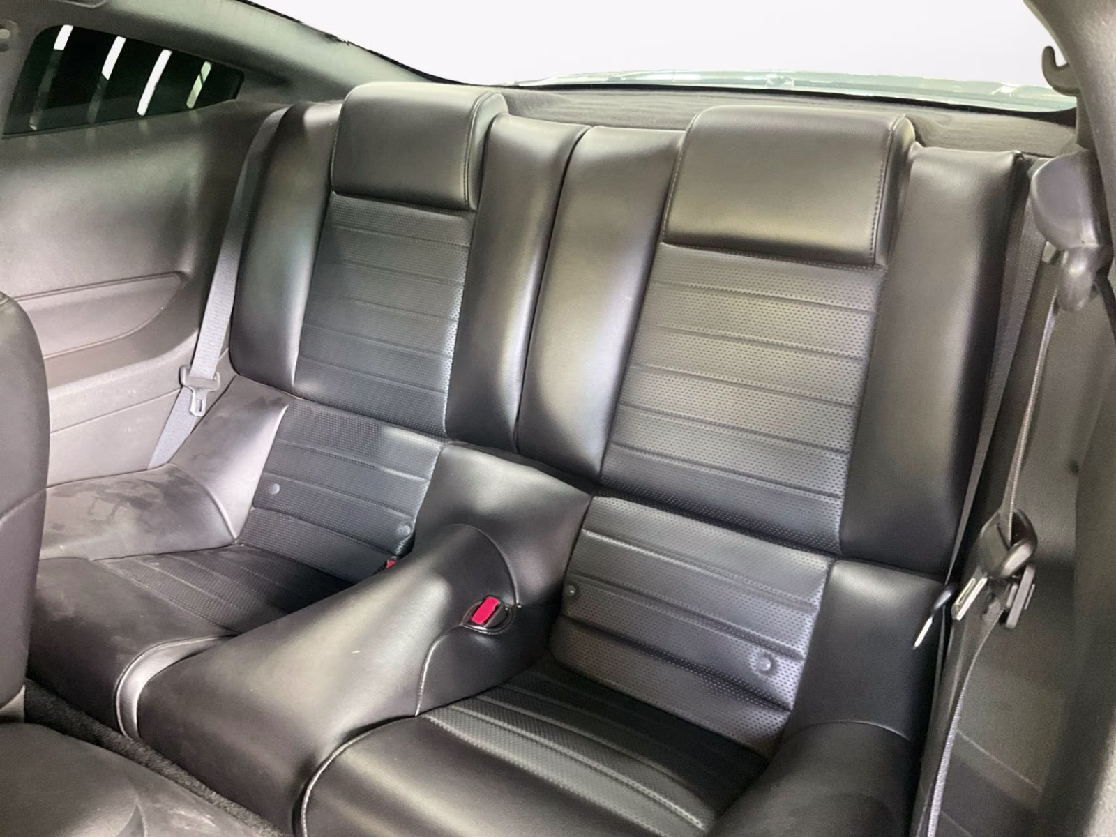 2007 Black Ford Mustang RWD Coupe