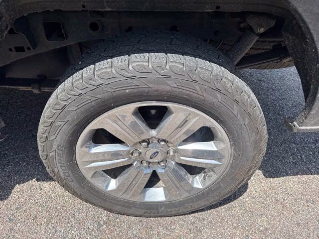 2018 Shadow Black Ford F-150 XLT 4X4 Truck