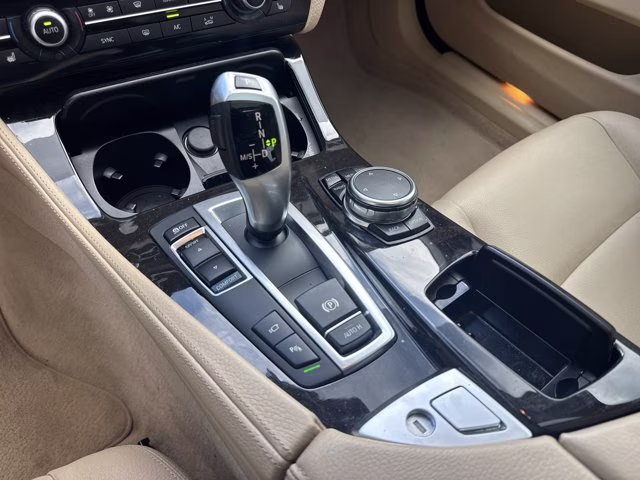 2015 White Metallic BMW 5 Series RWD Sedan