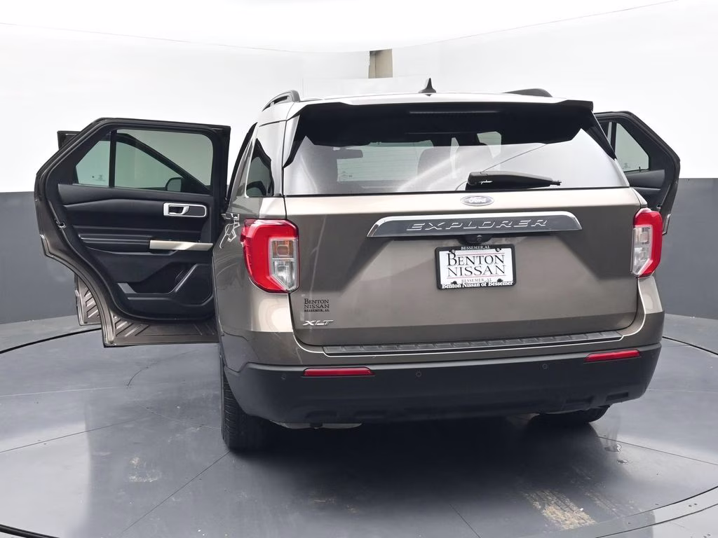 2021 Stone Gray Metallic Ford Explorer XLT RWD SUV
