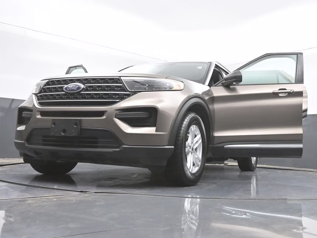 2021 Stone Gray Metallic Ford Explorer XLT RWD SUV