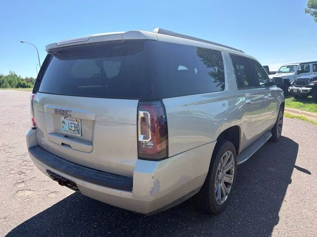 2015 Champagne Silver Metallic GMC Yukon XL SLE 1500 4X4 SUV