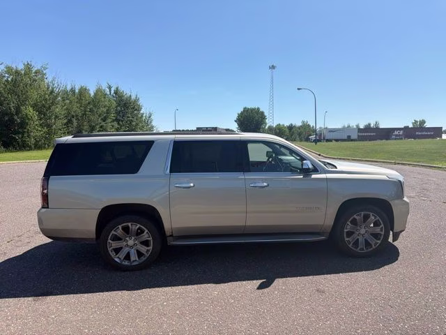 2015 Champagne Silver Metallic GMC Yukon XL SLE 1500 4X4 SUV