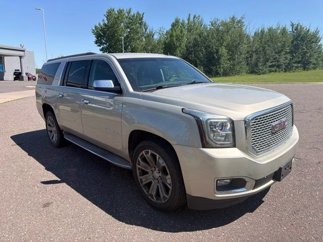 2015 Champagne Silver Metallic GMC Yukon XL SLE 1500 4X4 SUV