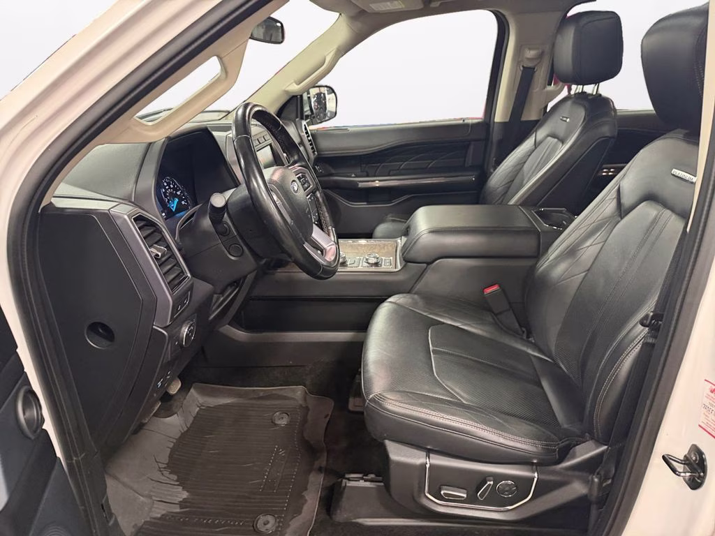 2018 White Platinum Clearcoat Metallic Ford Expedition Max Platinum w/Drivers Assistance & Heavy Duty Tow Pkg 4X4 SUV