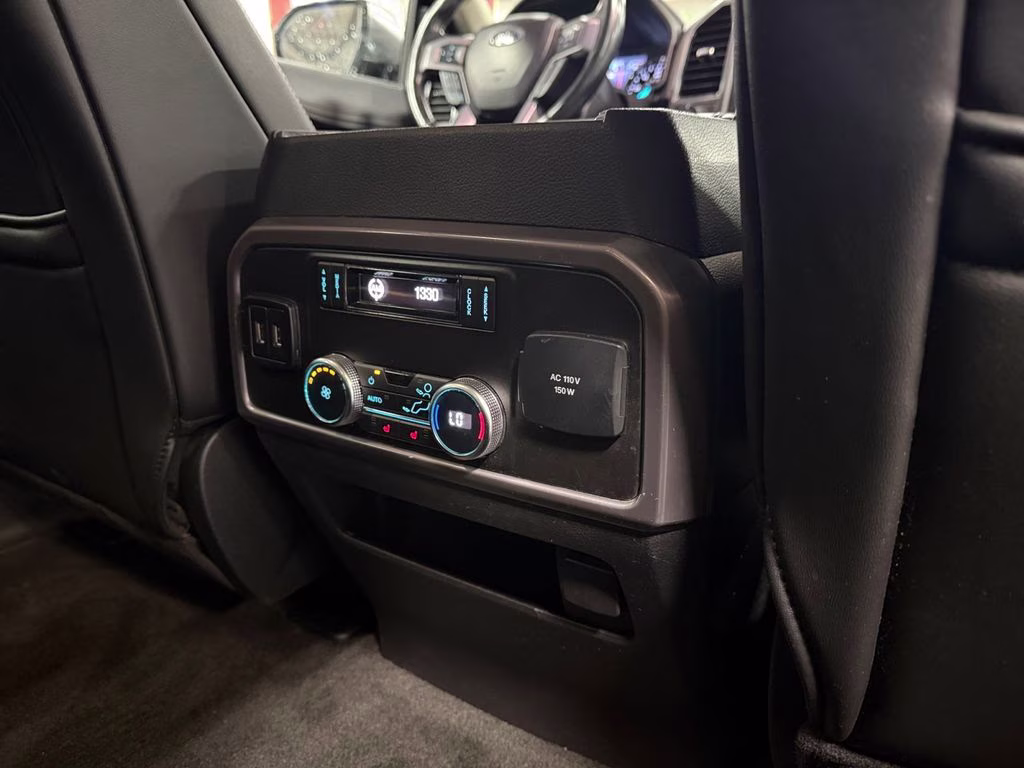 2018 White Platinum Clearcoat Metallic Ford Expedition Max Platinum w/Drivers Assistance & Heavy Duty Tow Pkg 4X4 SUV