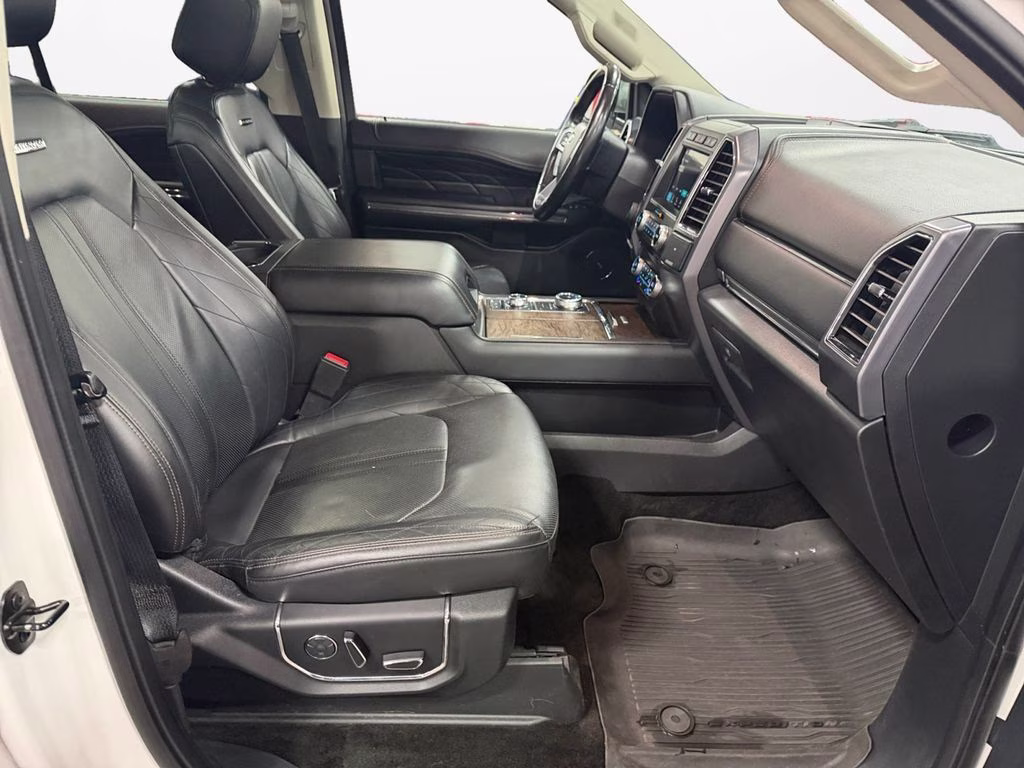 2018 White Platinum Clearcoat Metallic Ford Expedition Max Platinum w/Drivers Assistance & Heavy Duty Tow Pkg 4X4 SUV