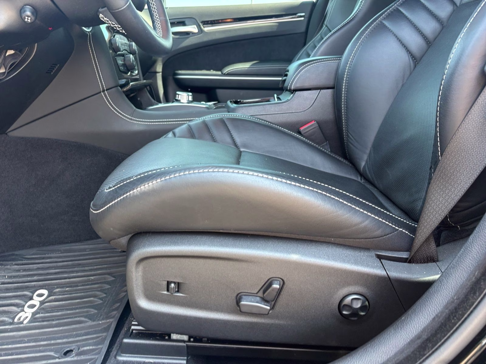 2023 Gloss Black Chrysler 300 C RWD Sedan