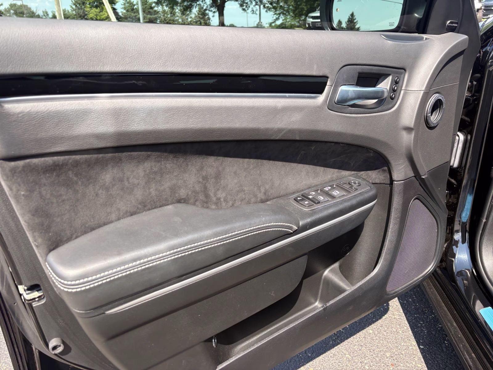 2023 Gloss Black Chrysler 300 C RWD Sedan