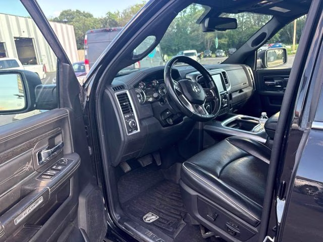 2017 Brilliant Black Crystal Pearlcoat Ram 2500 Limited 4X4 Truck