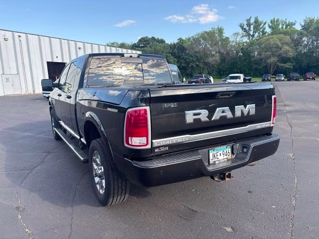 2017 Brilliant Black Crystal Pearlcoat Ram 2500 Limited 4X4 Truck