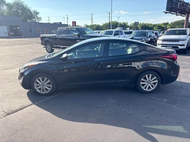 2014 Hyundai Elantra SE FWD Sedan