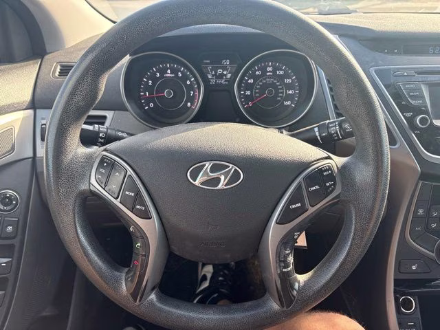 2014 Hyundai Elantra SE FWD Sedan