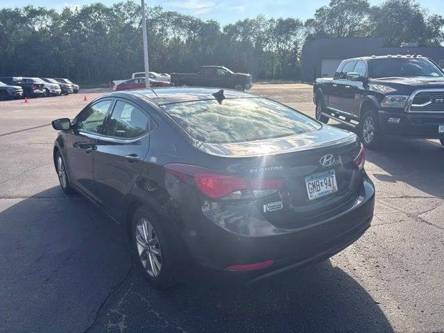 2014 Hyundai Elantra SE FWD Sedan