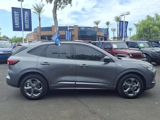 2024 Carbonized Gray Metallic Ford Escape ST-Line FWD SUV