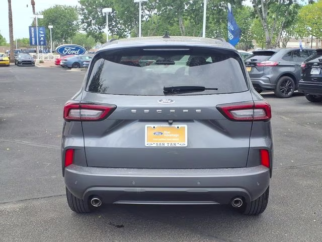 2024 Carbonized Gray Metallic Ford Escape ST-Line FWD SUV