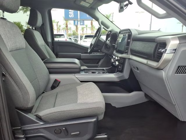 2022 Antimatter Blue Metallic Ford F-150 XLT 4X4 Truck