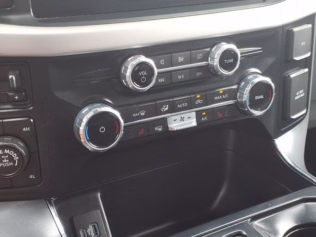 2022 Antimatter Blue Metallic Ford F-150 XLT 4X4 Truck