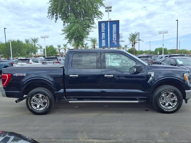 2022 Antimatter Blue Metallic Ford F-150 XLT 4X4 Truck