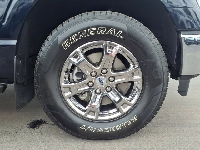 2022 Antimatter Blue Metallic Ford F-150 XLT 4X4 Truck