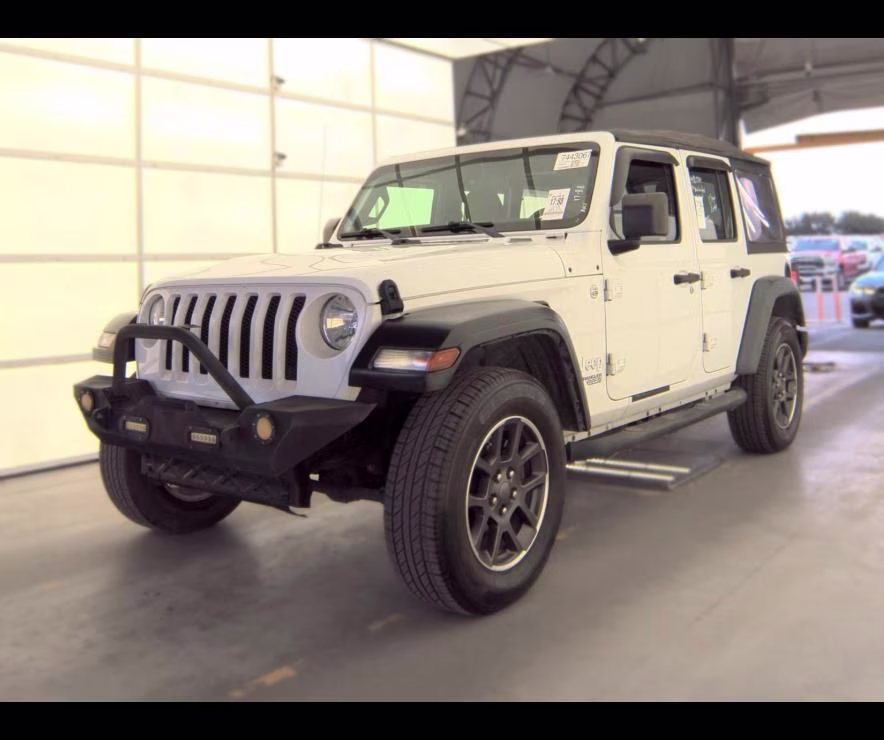 2018 Bright White Clearcoat Jeep Wrangler Unlimited Sport 4X4 SUV