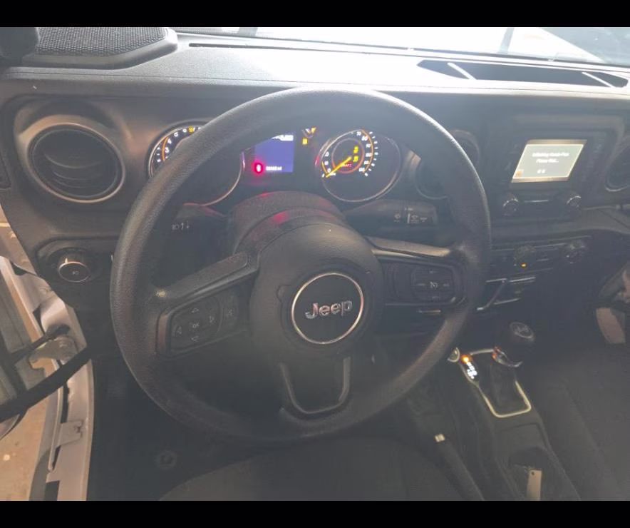 2018 Bright White Clearcoat Jeep Wrangler Unlimited Sport 4X4 SUV