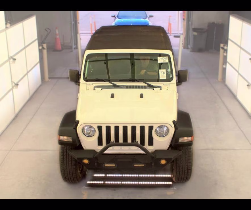 2018 Bright White Clearcoat Jeep Wrangler Unlimited Sport 4X4 SUV