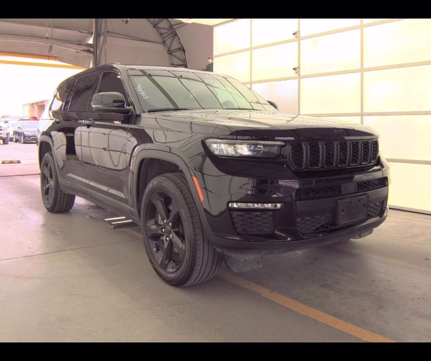 2024 Diamond Black Crystal Pearlcoat Jeep Grand Cherokee L Limited RWD SUV