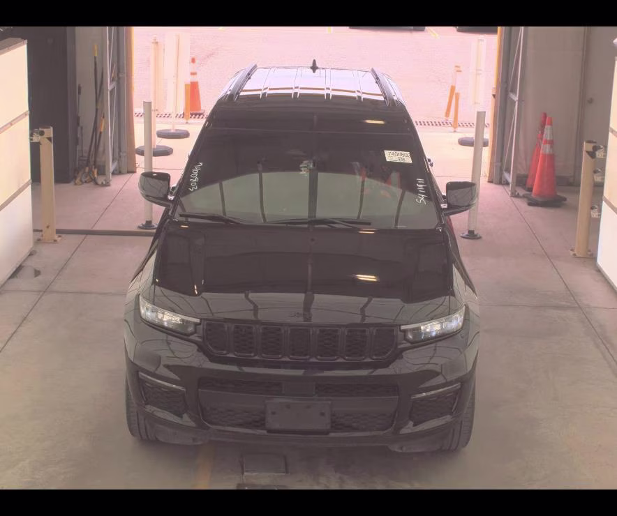 2024 Diamond Black Crystal Pearlcoat Jeep Grand Cherokee L Limited RWD SUV