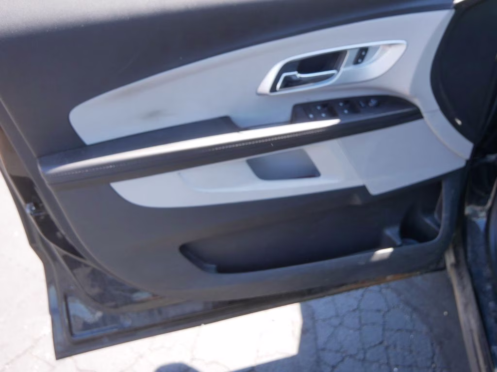 2017 Black Chevrolet Equinox LS w/ FWD & 1LS FWD SUV