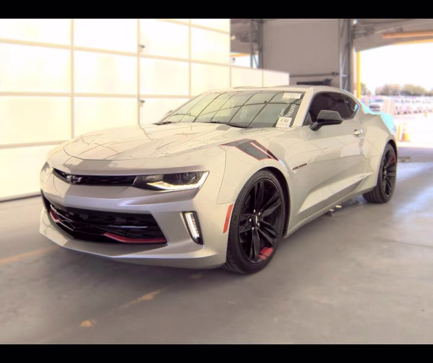 2018 Silver Ice Metallic Chevrolet Camaro 1LT RWD Coupe