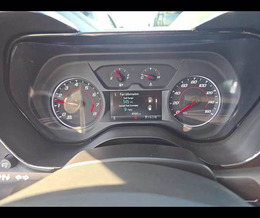 2018 Silver Ice Metallic Chevrolet Camaro 1LT RWD Coupe