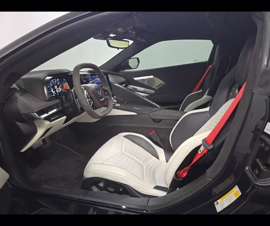 2023 Carbon Flash Metallic Chevrolet Corvette 3LT RWD Coupe