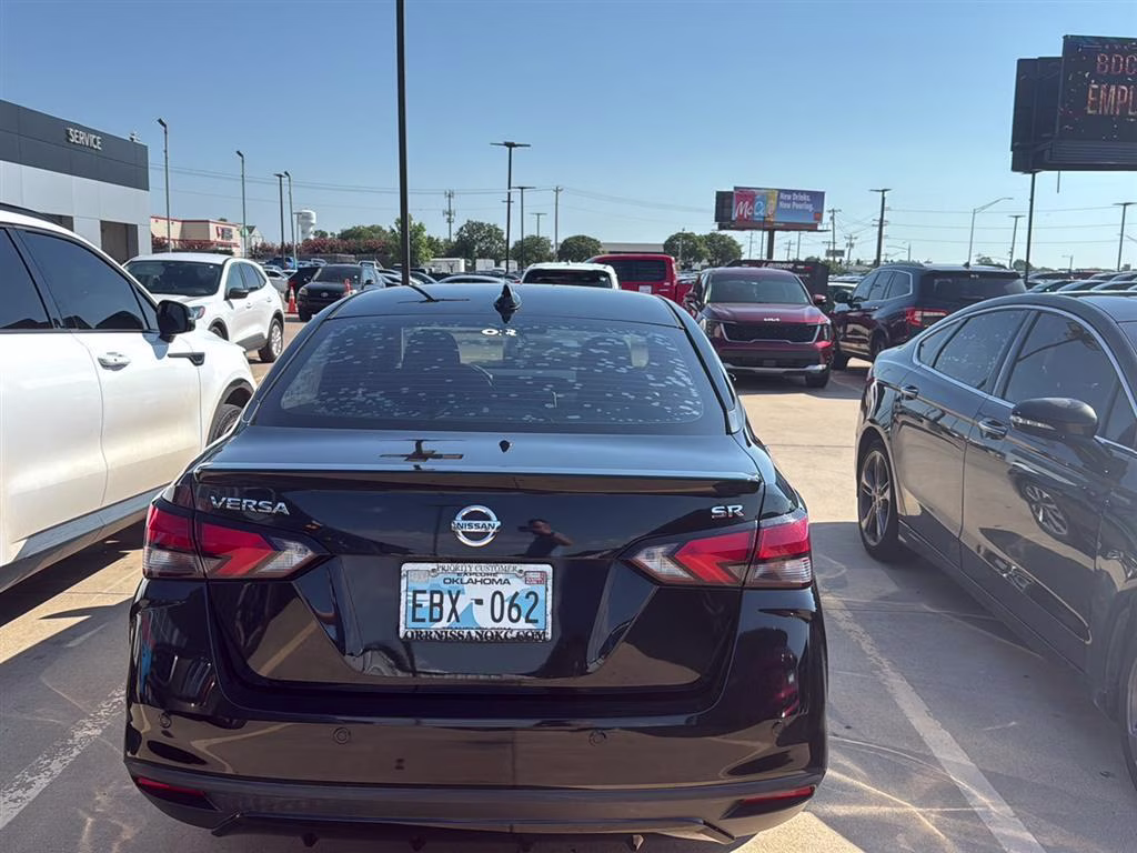 2020 Super Black Nissan Versa SR FWD Sedan