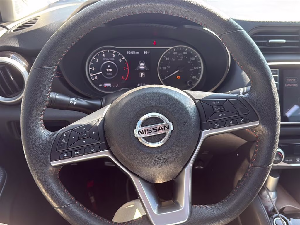 2020 Super Black Nissan Versa SR FWD Sedan