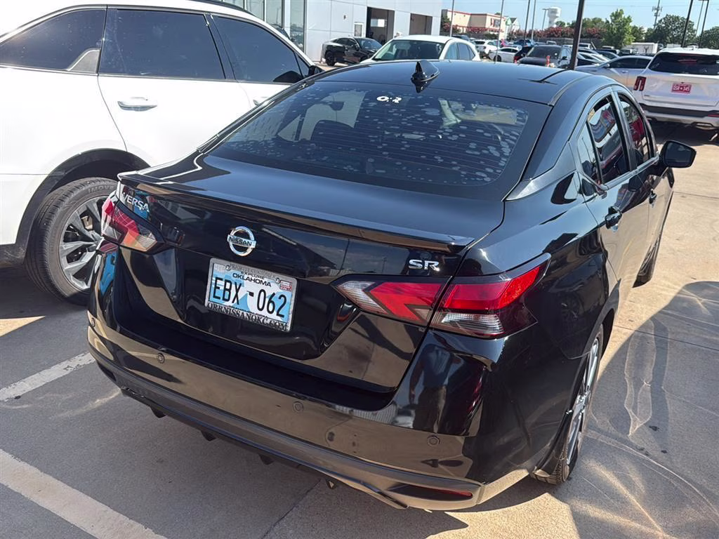 2020 Super Black Nissan Versa SR FWD Sedan