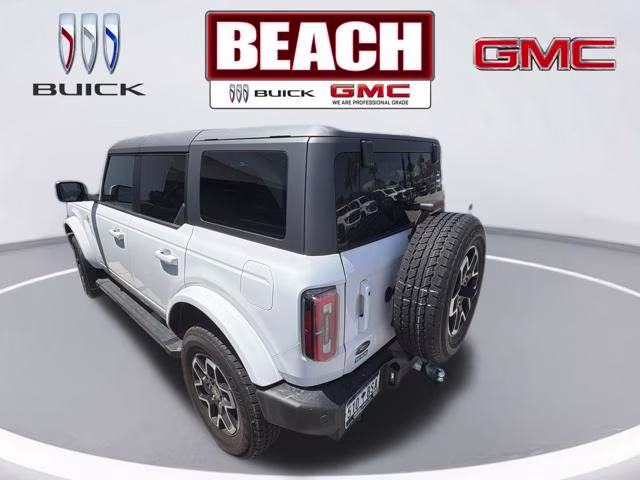 2024 Oxford White Ford Bronco Outer Banks 4X4 SUV