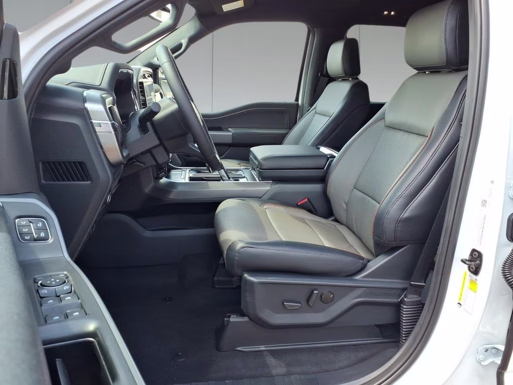2026 Oxford White Ford F-150 Lariat 4X4 Truck