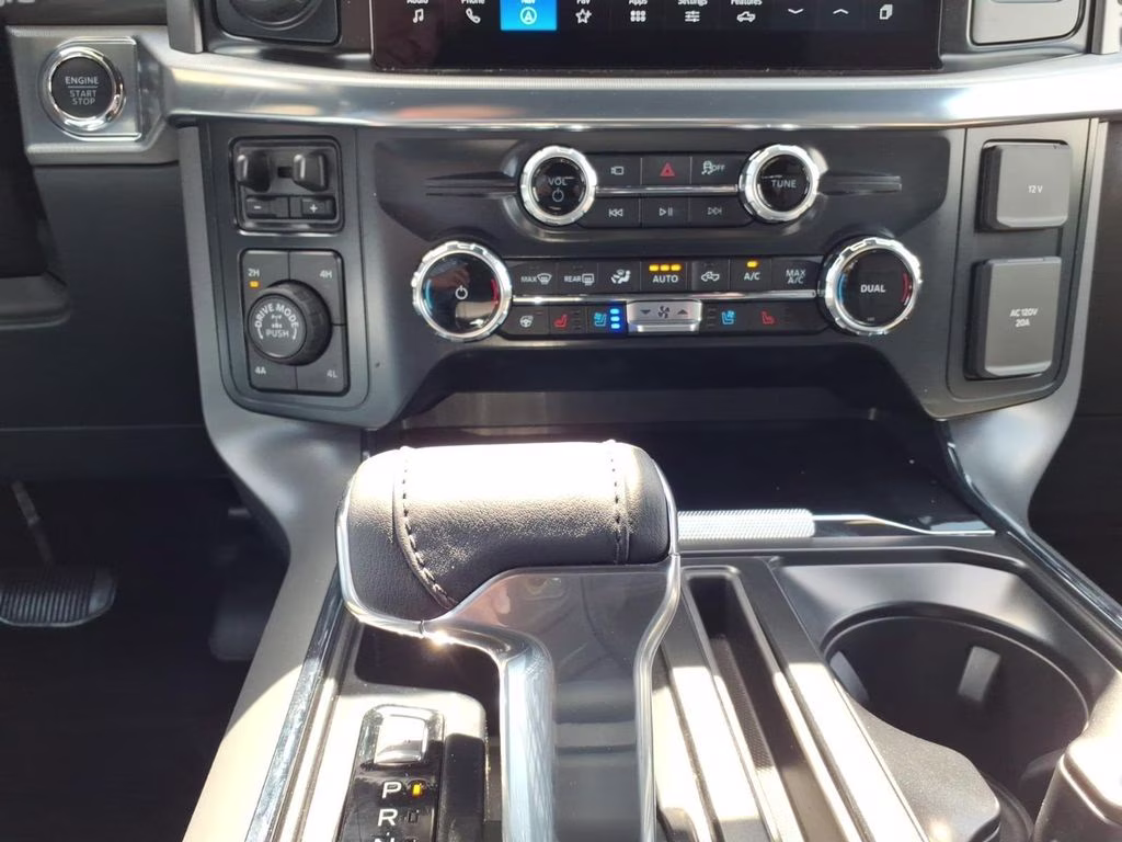 2026 Oxford White Ford F-150 Lariat 4X4 Truck