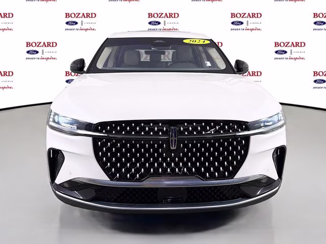 2024 White Platinum Clearcoat Metallic Lincoln Nautilus Premiere AWD SUV