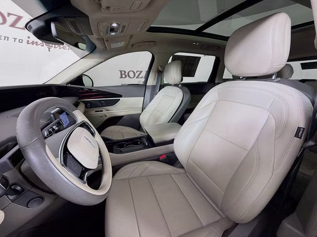 2024 White Platinum Clearcoat Metallic Lincoln Nautilus Premiere AWD SUV
